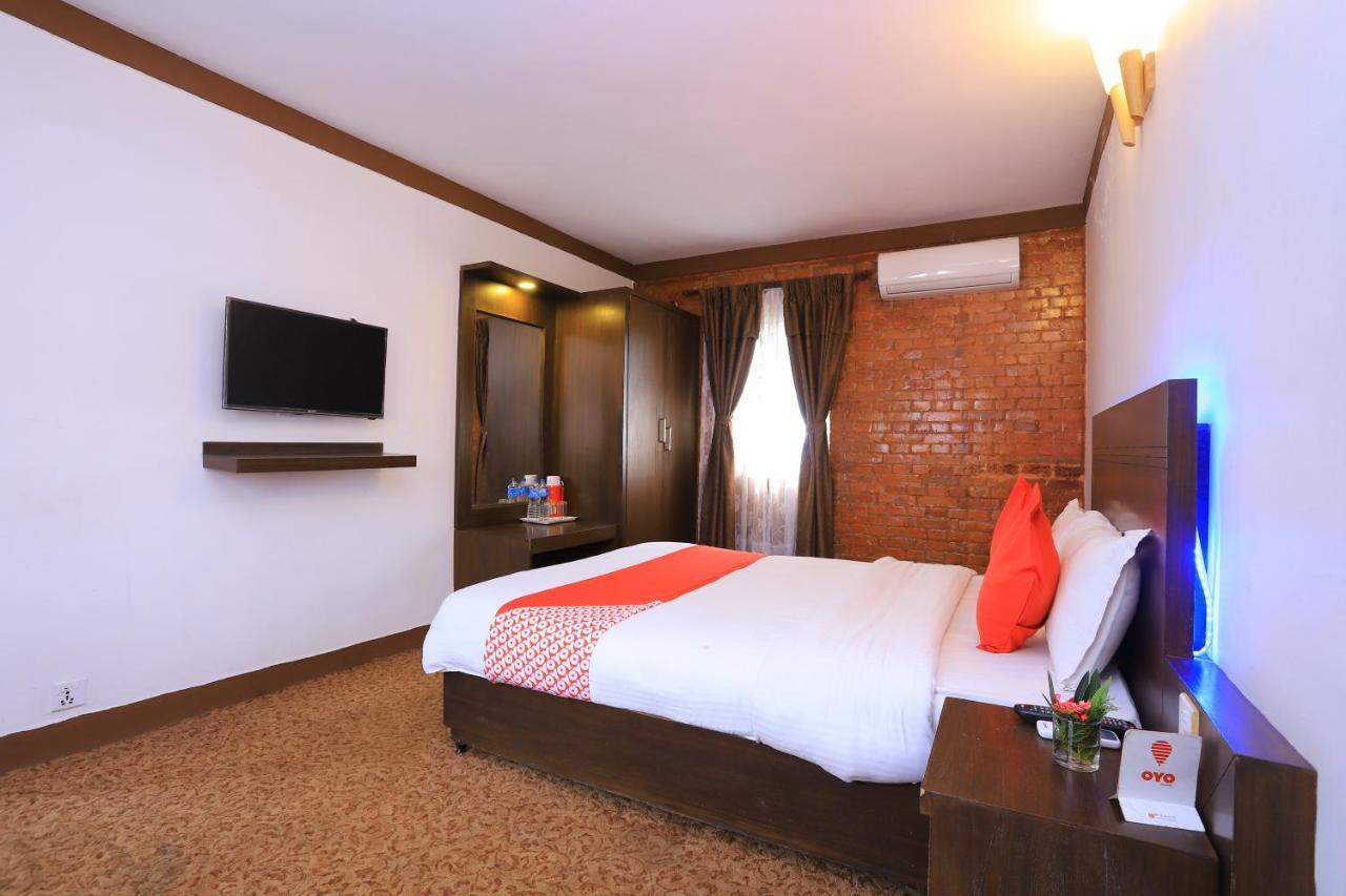 Oyo 591 Hotel Blue Moon Dharampur Dış mekan fotoğraf