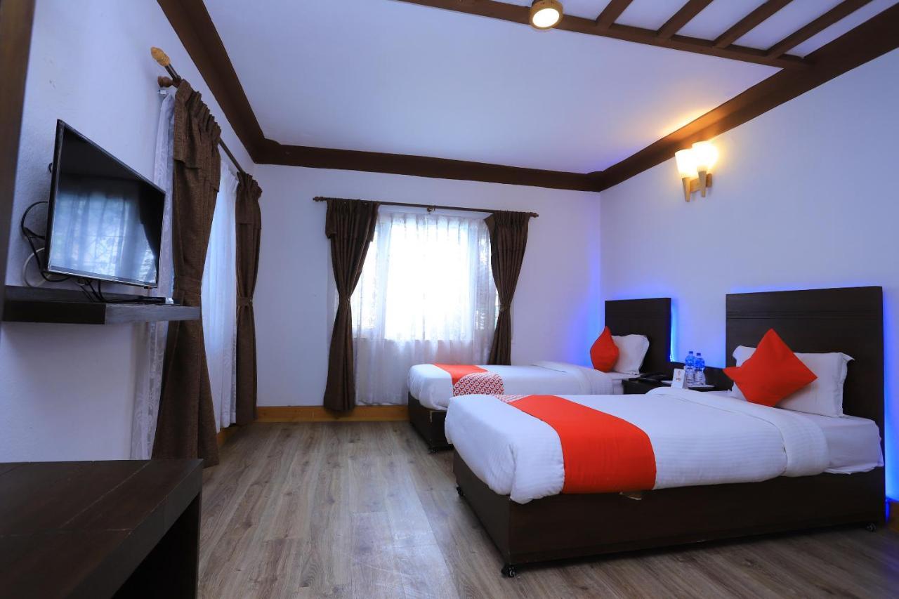 Oyo 591 Hotel Blue Moon Dharampur Dış mekan fotoğraf