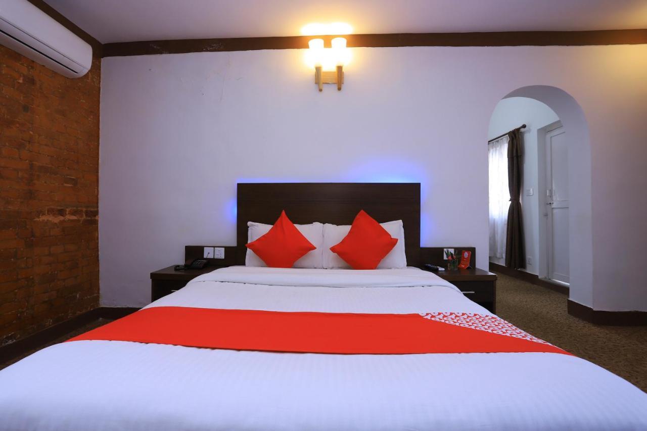 Oyo 591 Hotel Blue Moon Dharampur Dış mekan fotoğraf