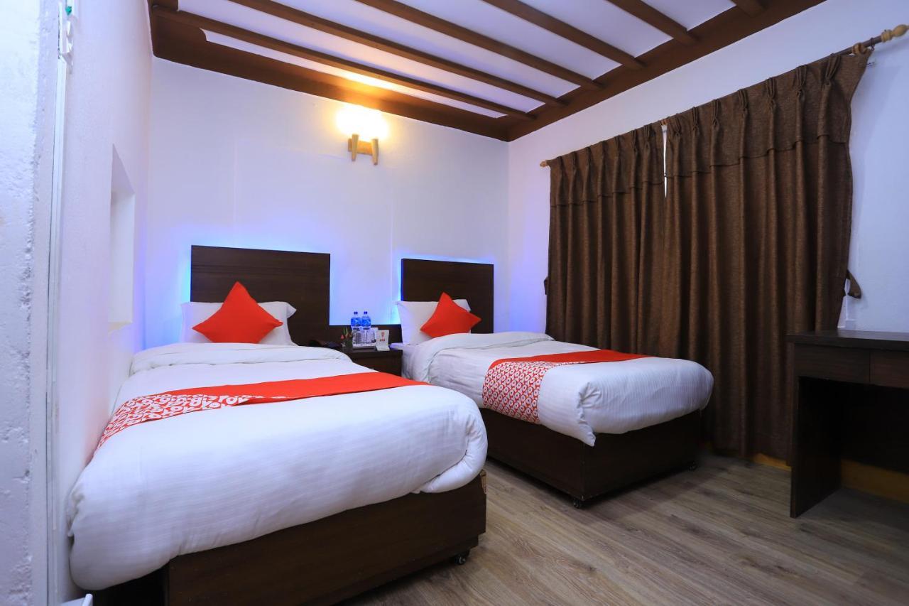 Oyo 591 Hotel Blue Moon Dharampur Dış mekan fotoğraf