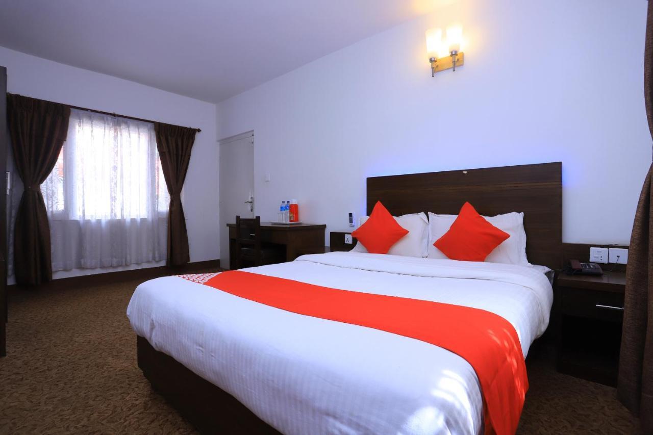 Oyo 591 Hotel Blue Moon Dharampur Dış mekan fotoğraf