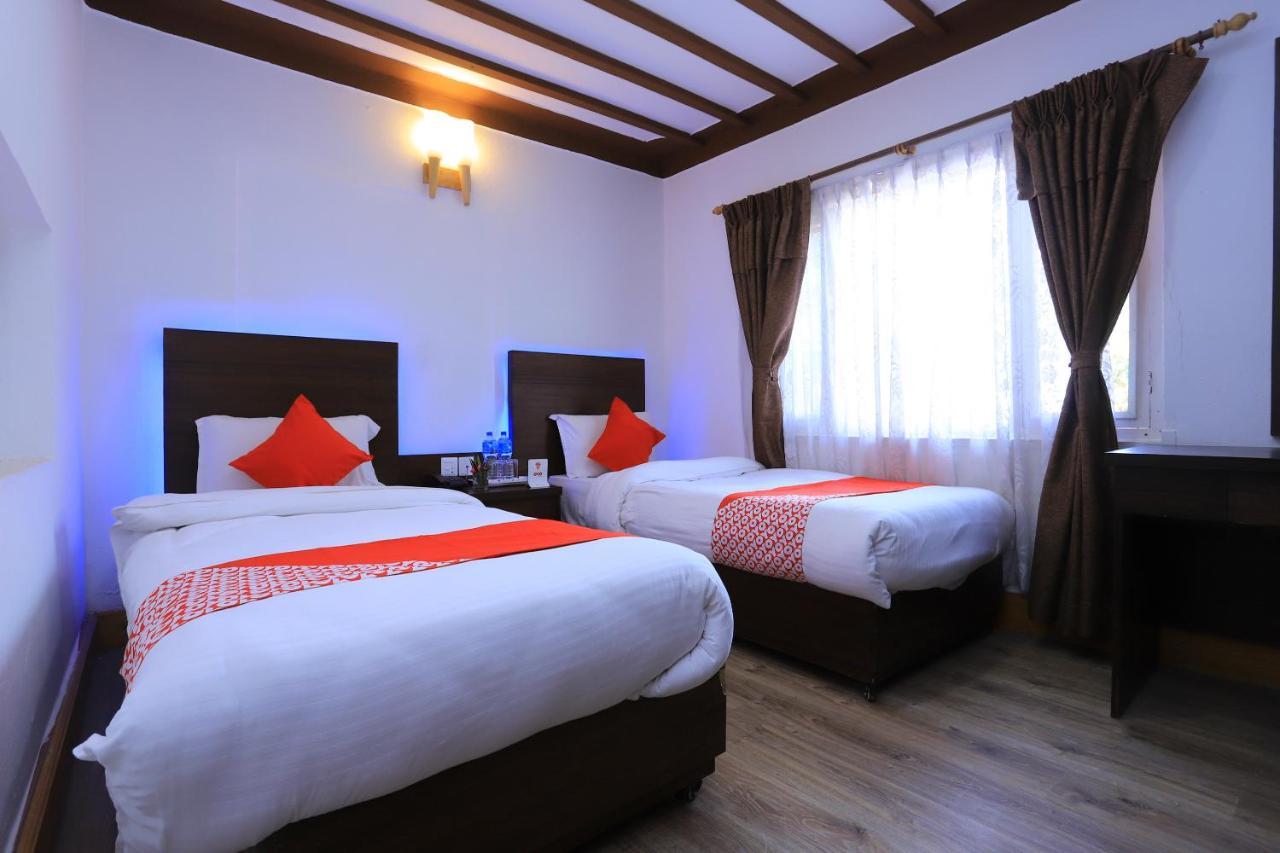 Oyo 591 Hotel Blue Moon Dharampur Dış mekan fotoğraf