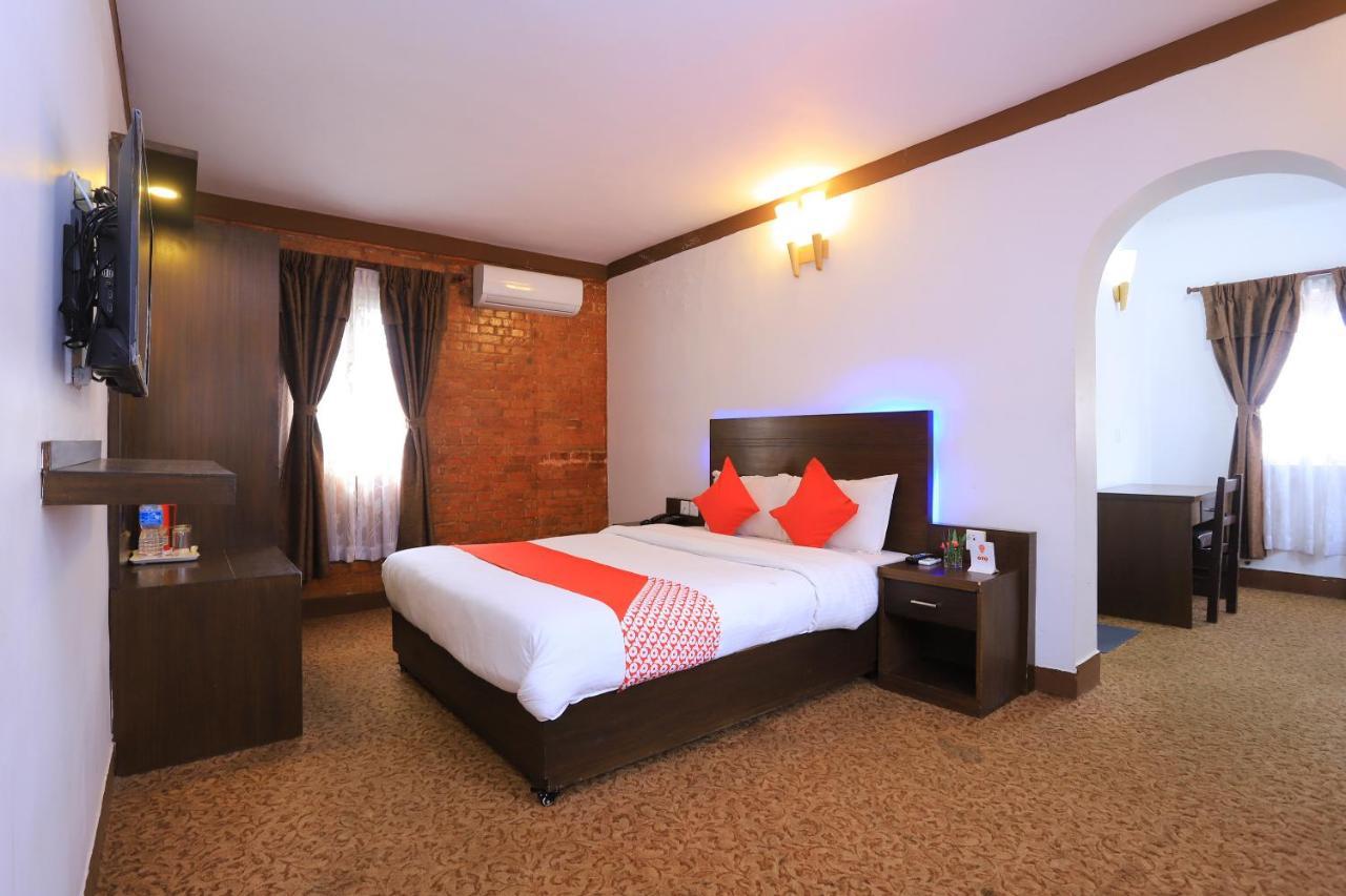 Oyo 591 Hotel Blue Moon Dharampur Dış mekan fotoğraf