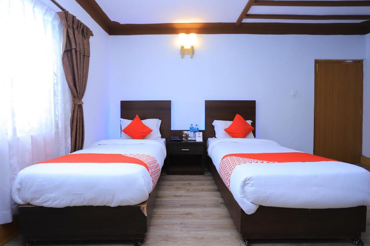 Oyo 591 Hotel Blue Moon Dharampur Dış mekan fotoğraf