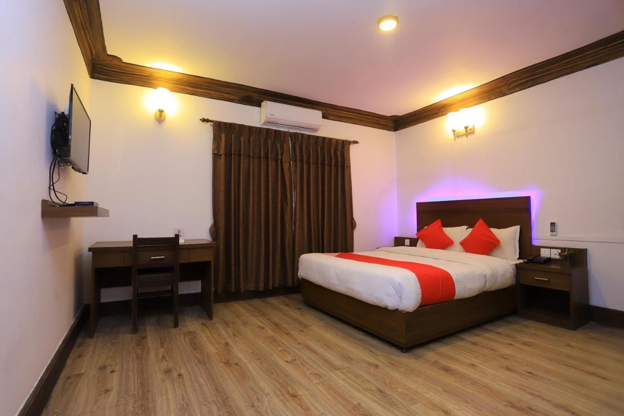 Oyo 591 Hotel Blue Moon Dharampur Dış mekan fotoğraf