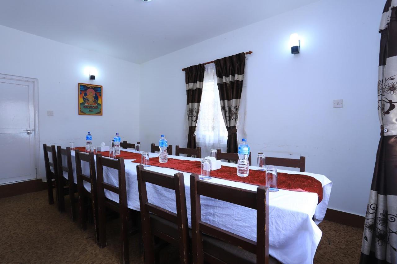 Oyo 591 Hotel Blue Moon Dharampur Dış mekan fotoğraf