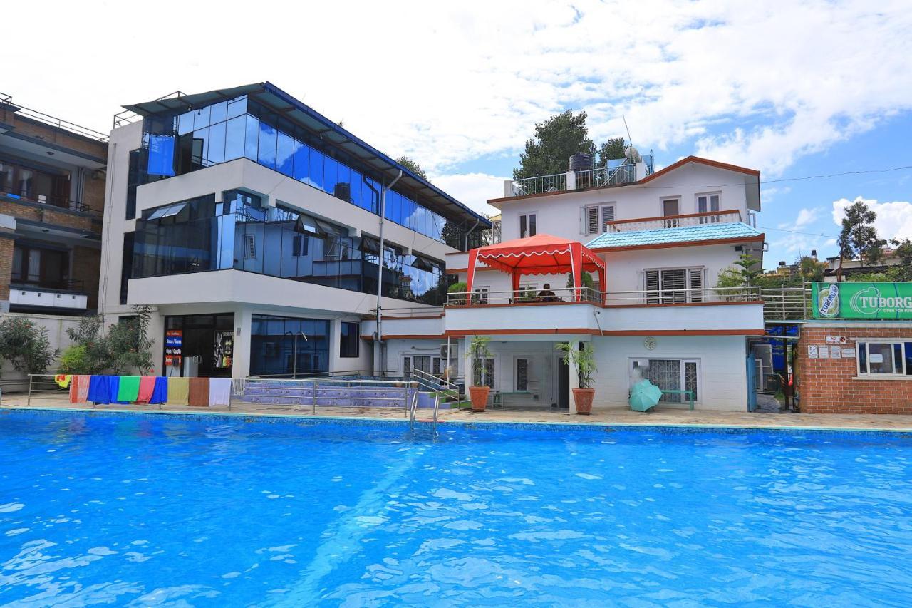 Oyo 591 Hotel Blue Moon Dharampur Dış mekan fotoğraf