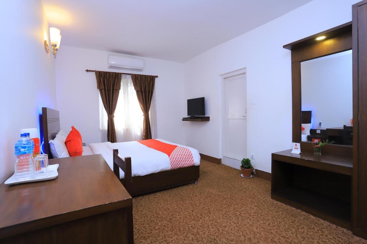 Oyo 591 Hotel Blue Moon Dharampur Dış mekan fotoğraf